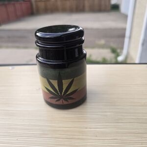 Rasta Leaf Design Jar